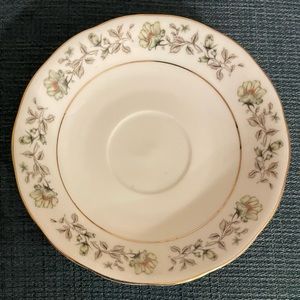 Saucer made by Yong Sheng Porcelain Company, China